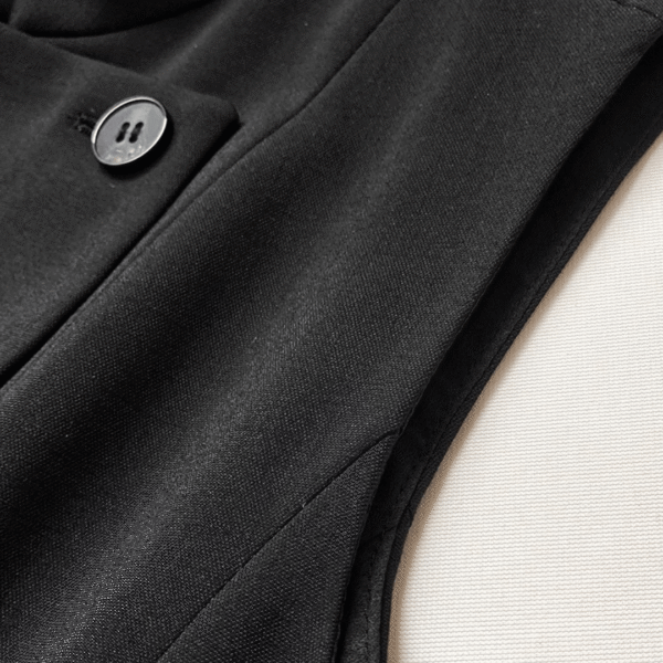 Aurelia Buttoned Elegance - Padronn