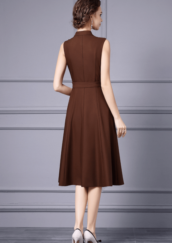 Aurelia Buttoned Elegance - Padronn